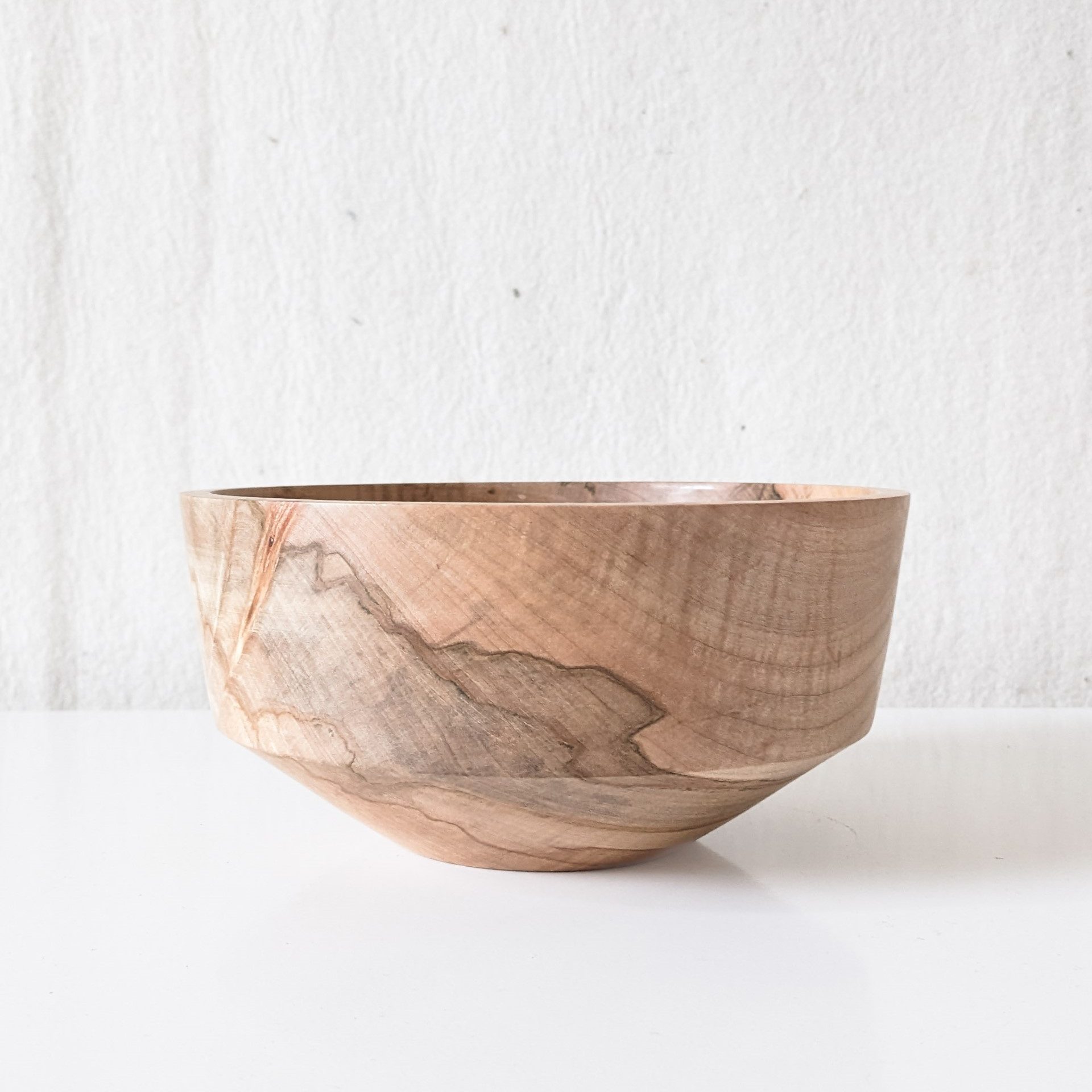 LOT 08 - Ash Bowl_Tom Wilson